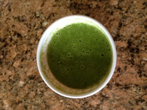 Pre dinner smoothie - Spinach, Strawberry, and Banana