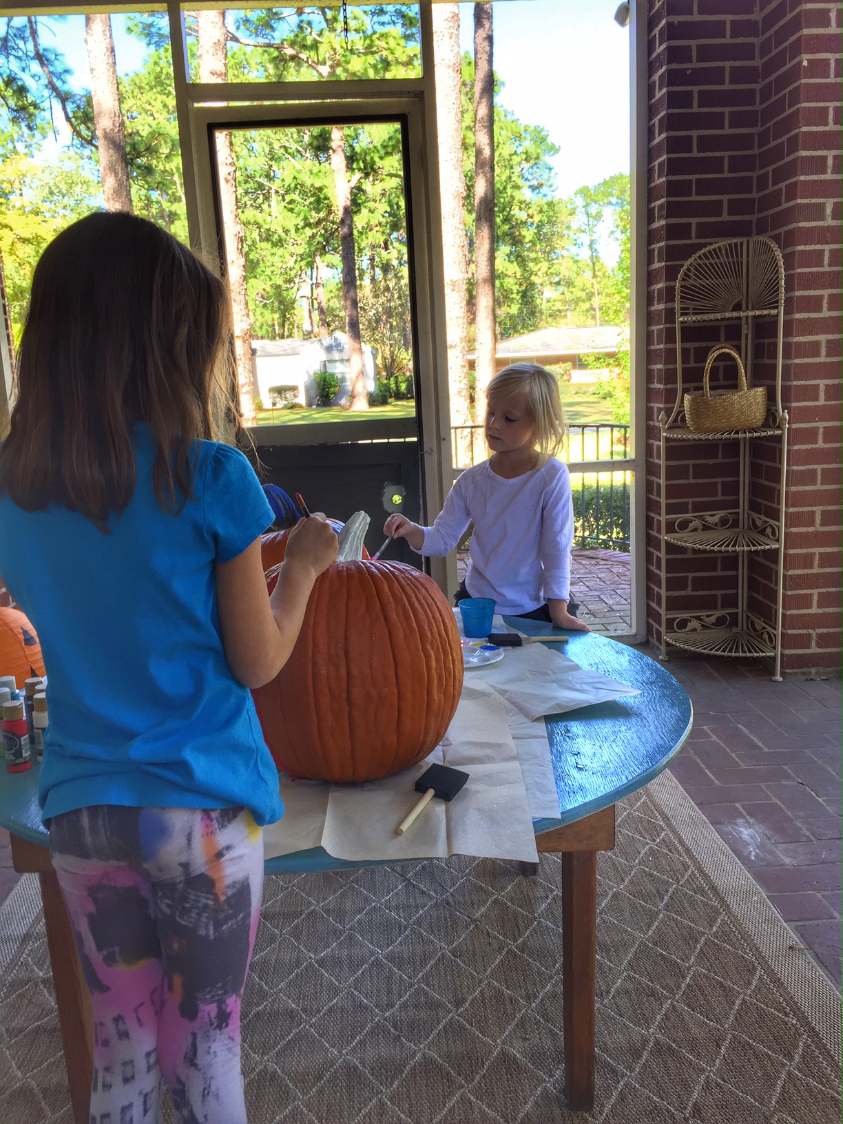 painting pumpkins 2